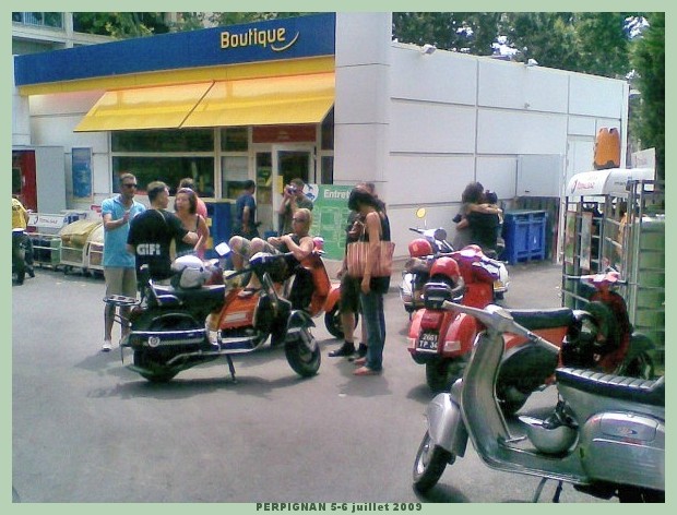 Photo006-border.jpg
